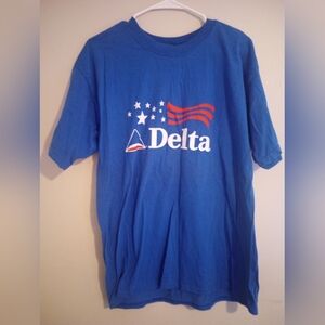Gildan Delta Airlines Vintage Short Sleeve Tee